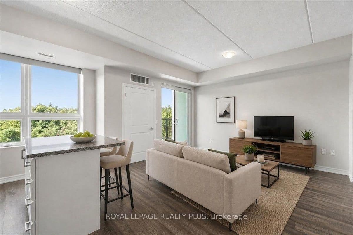 1284 Gordon Street, Unit 404 thumbnail 3