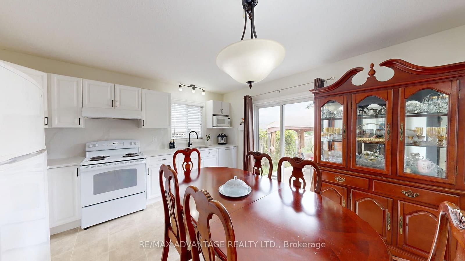 816 Wild Rose Lane S thumbnail 11