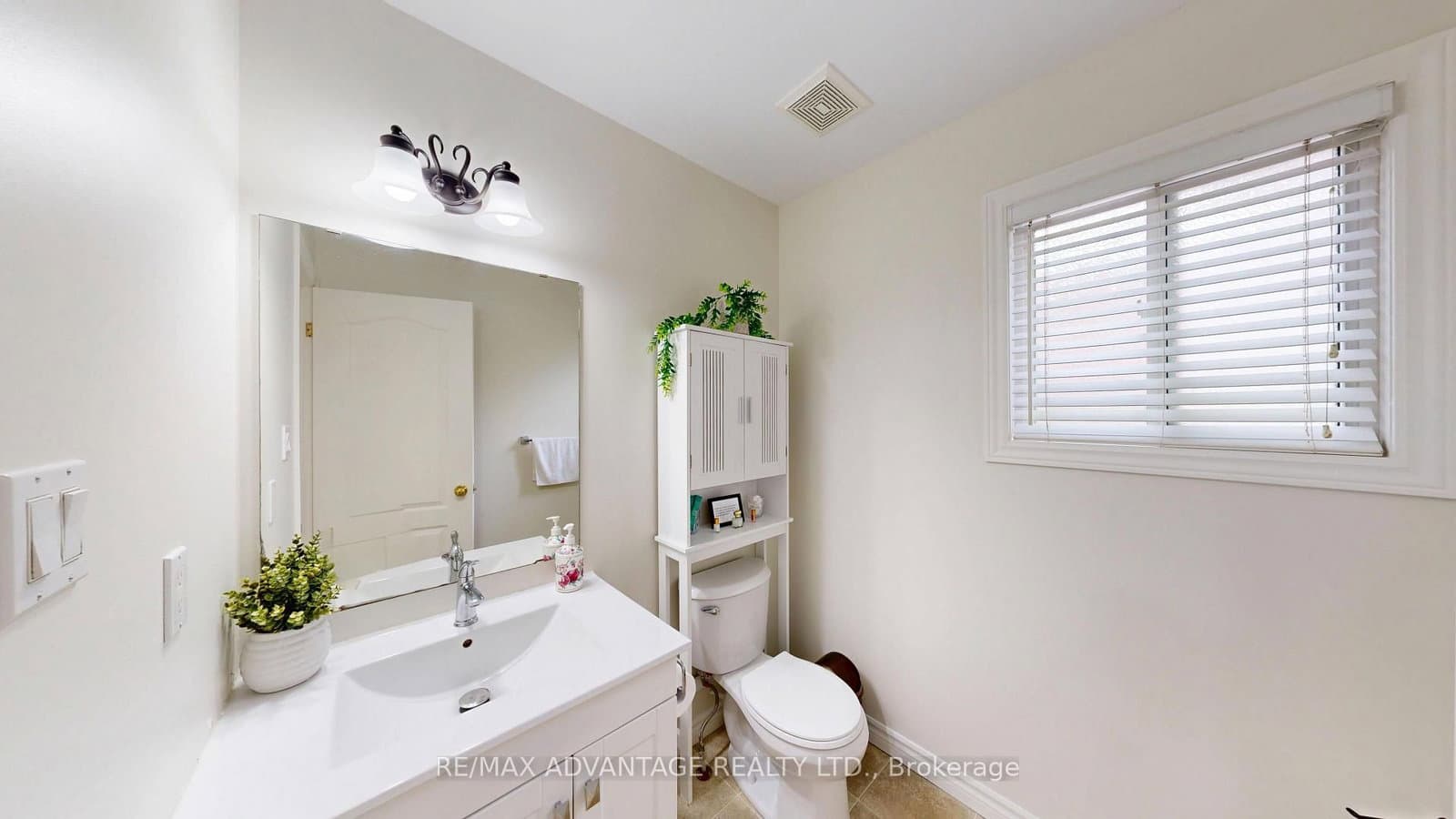 816 Wild Rose Lane S thumbnail 18