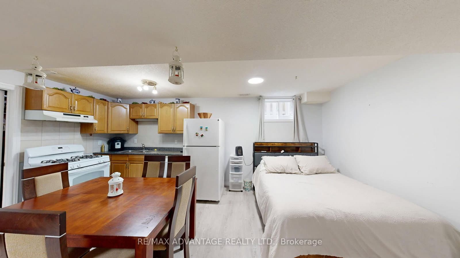 816 Wild Rose Lane S thumbnail 32