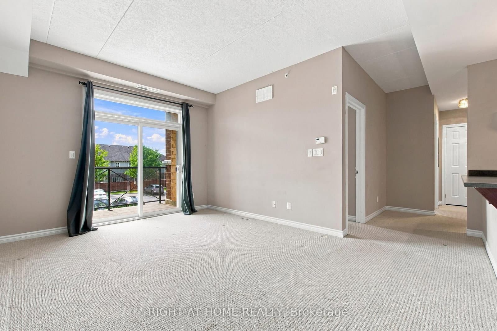 2 Colonial Drive, Unit 201 thumbnail 14