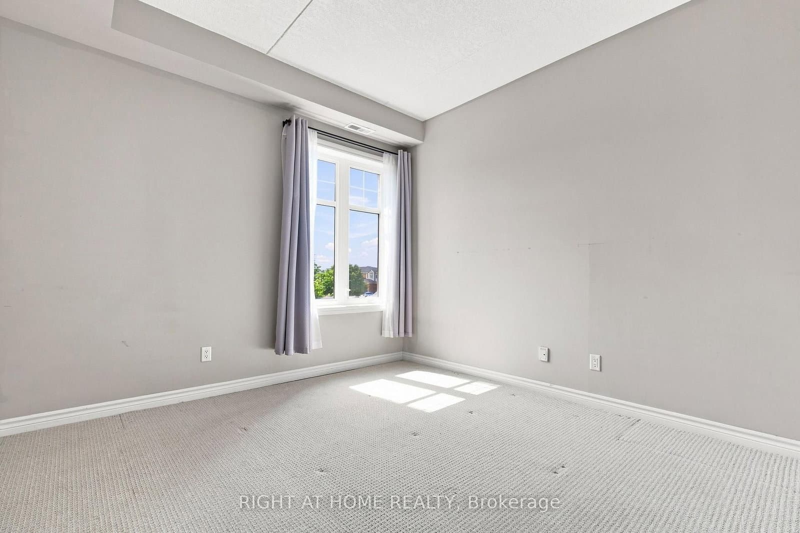 2 Colonial Drive, Unit 201 thumbnail 18
