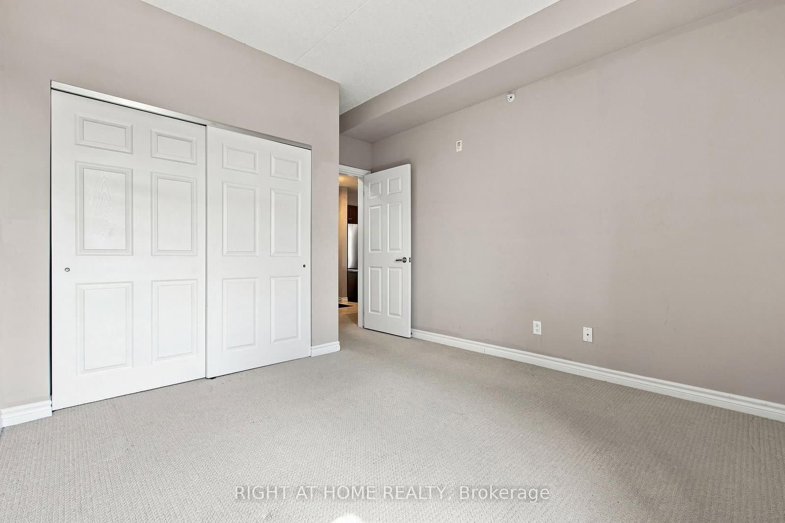 2 Colonial Drive, Unit 201 thumbnail 19