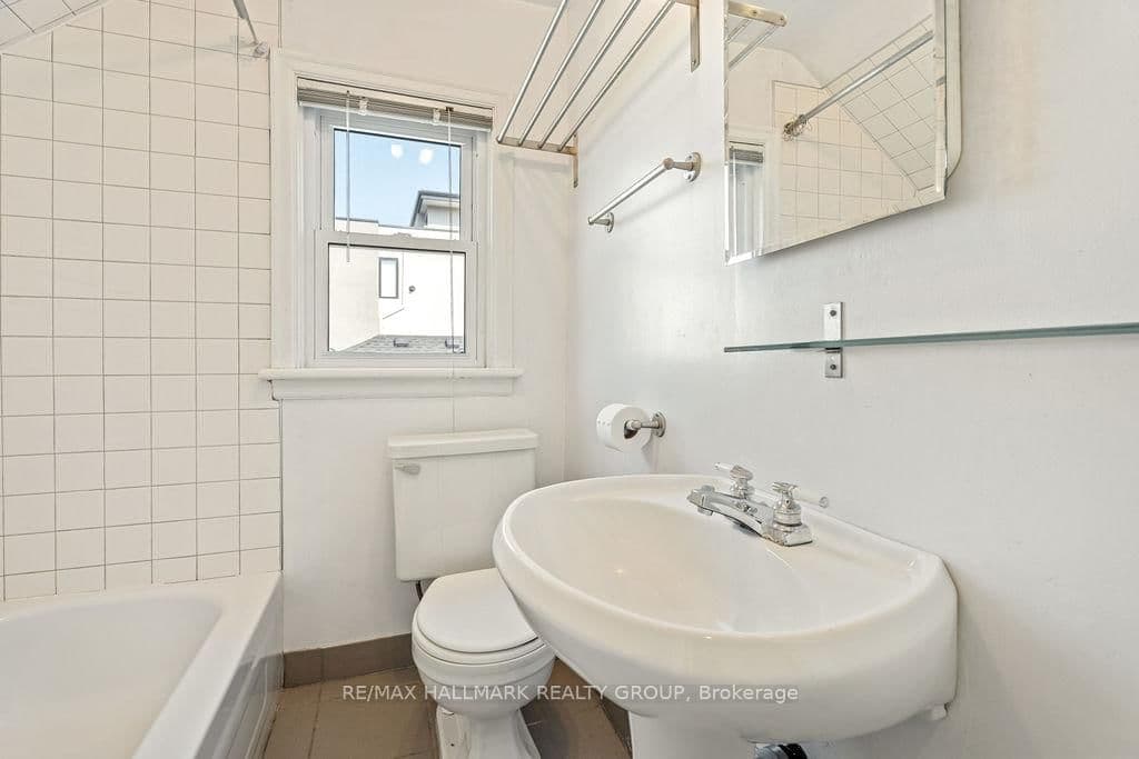 359 Dominion Avenue, Unit 2 thumbnail 24