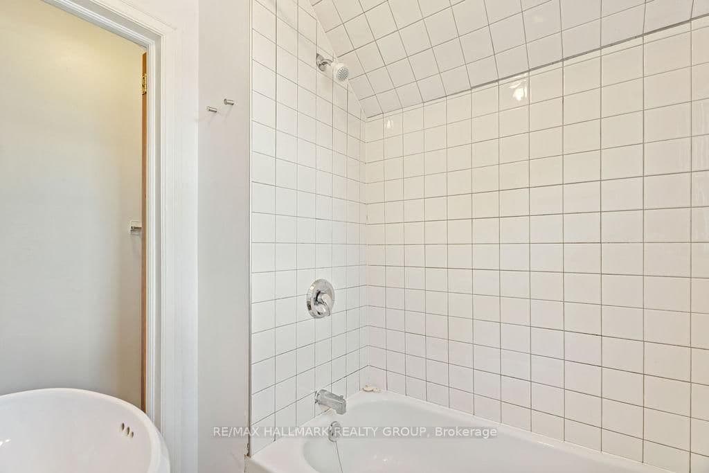 359 Dominion Avenue, Unit 2 thumbnail 25