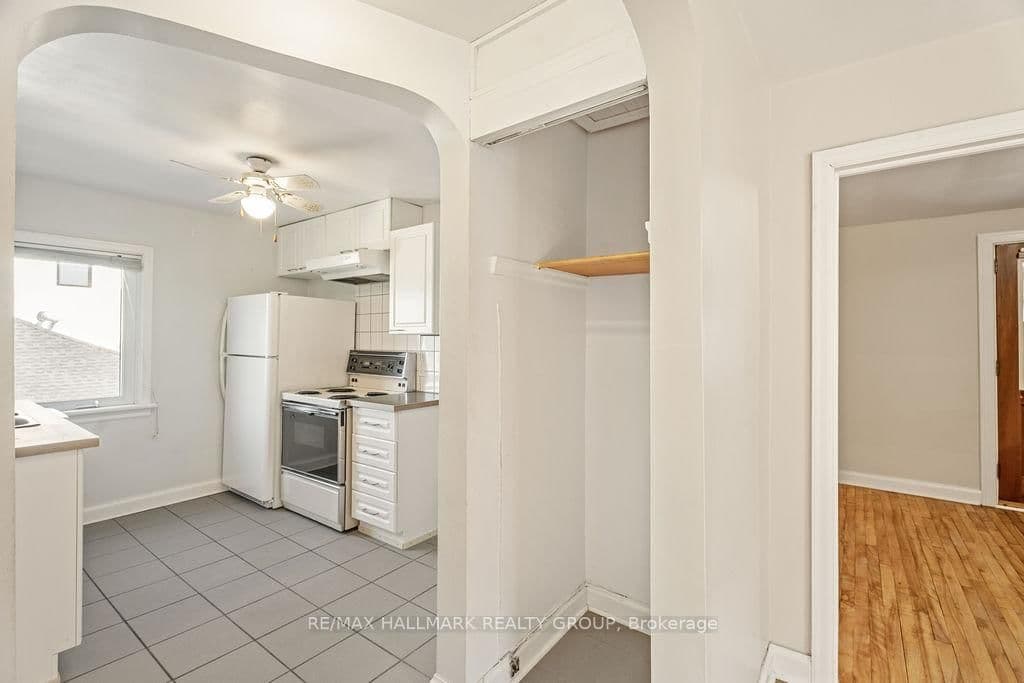 359 Dominion Avenue, Unit 2 thumbnail 5