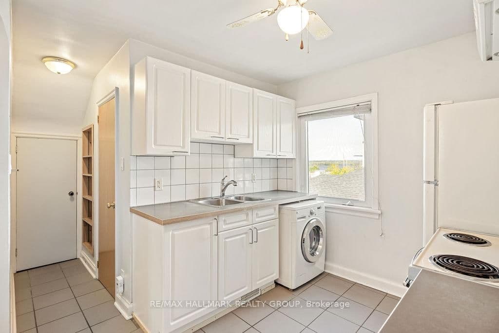 359 Dominion Avenue, Unit 2 thumbnail 7