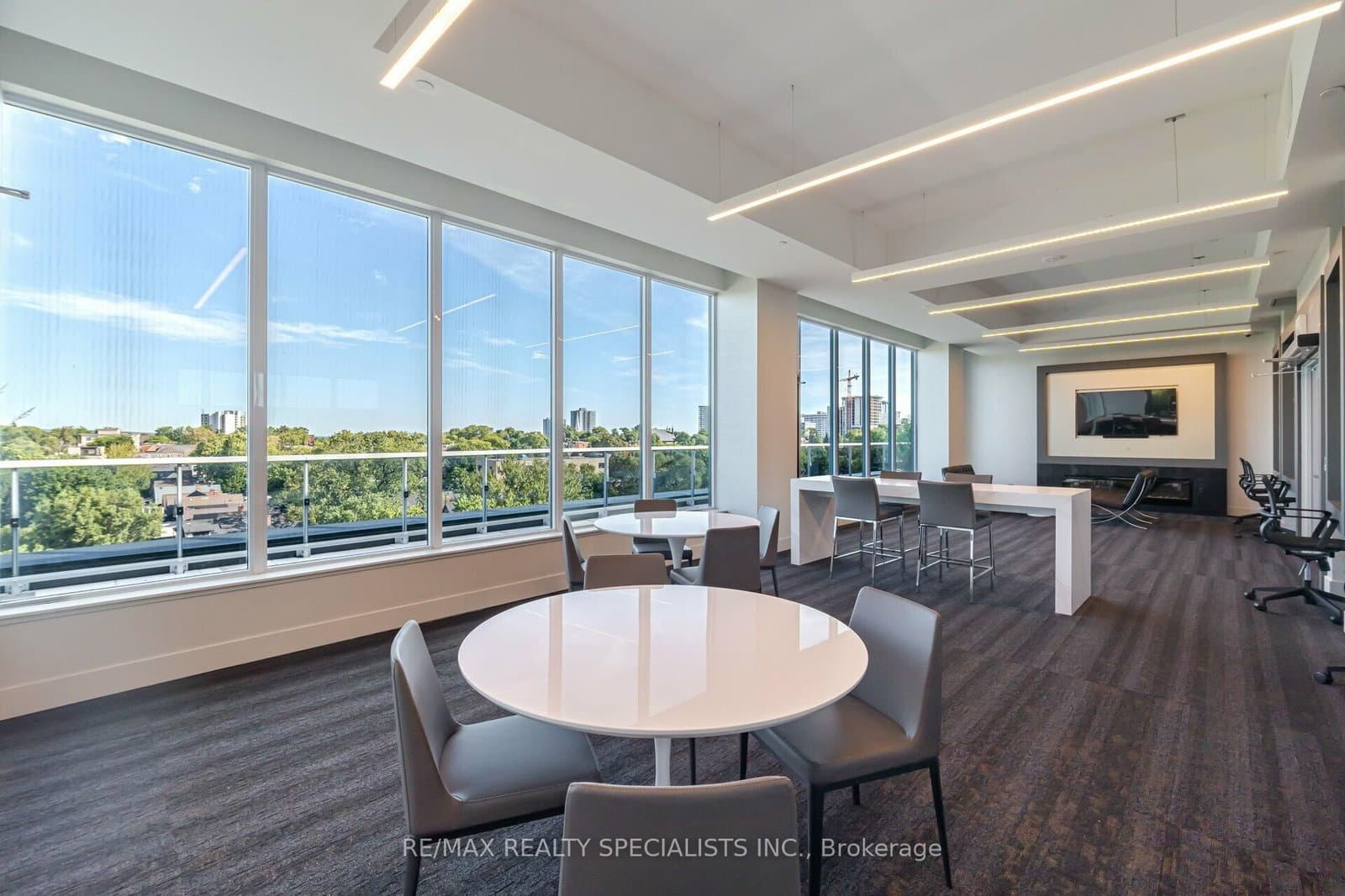 415 Main Street W, Unit 703 thumbnail 20