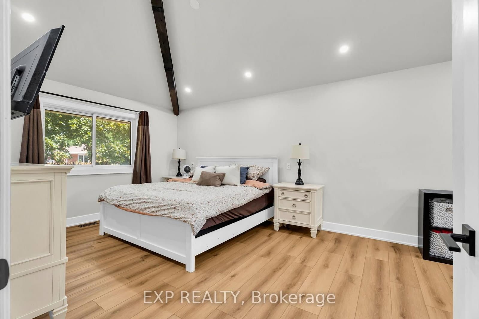 19 Woodman Drive thumbnail 22
