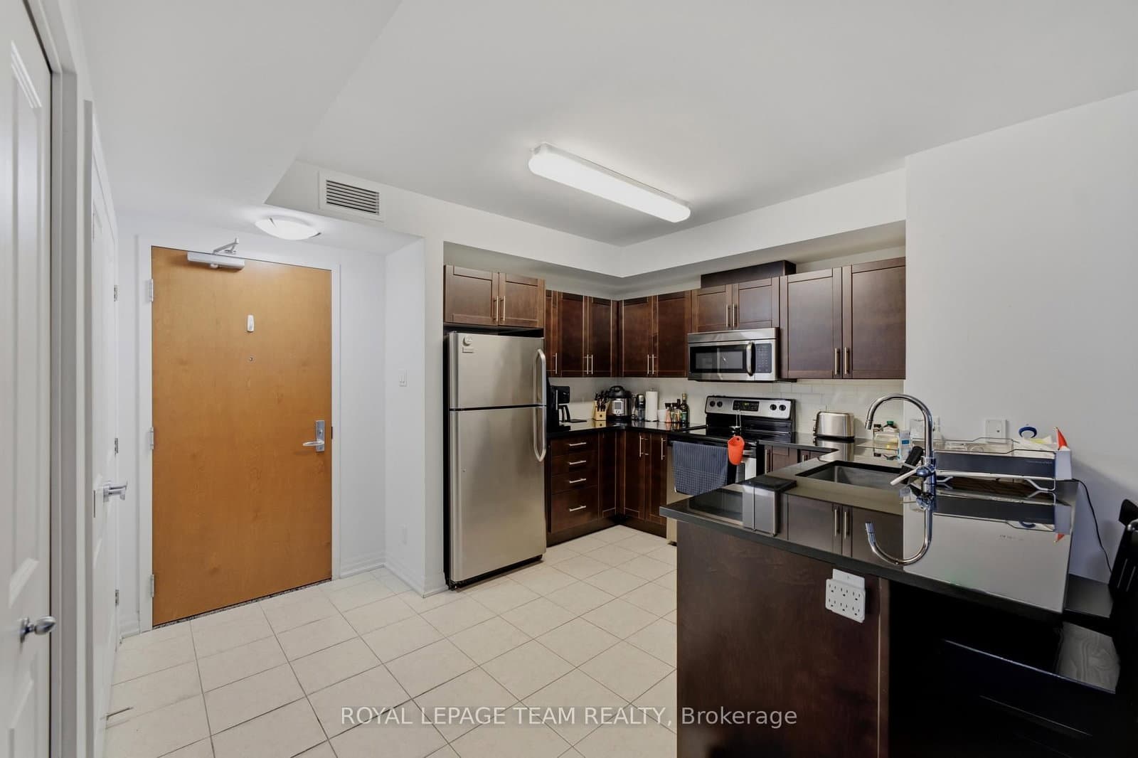242 Rideau Street, Unit 1002 thumbnail 3