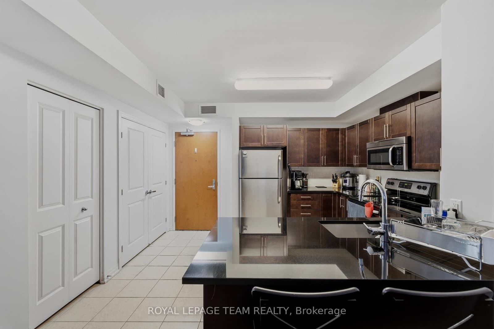 242 Rideau Street, Unit 1002 thumbnail 4