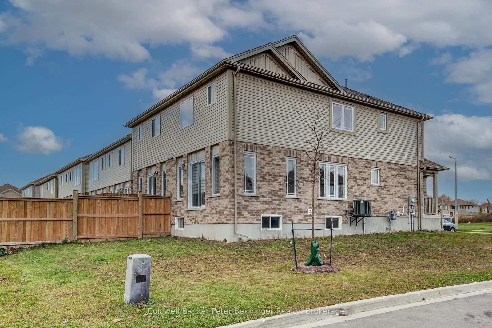 77 John Brabson Crescent thumbnail 4