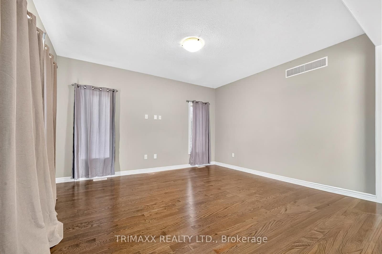 104 Tartan Avenue thumbnail 4