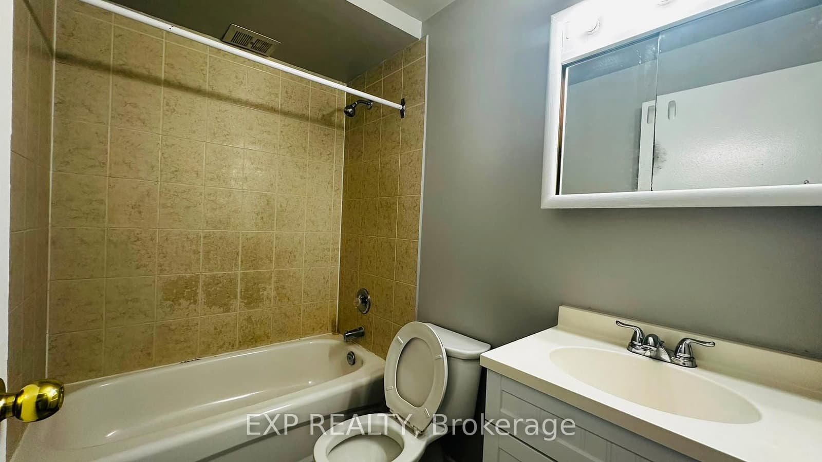 1200 Courtland Avenue E, Unit 9 thumbnail 15
