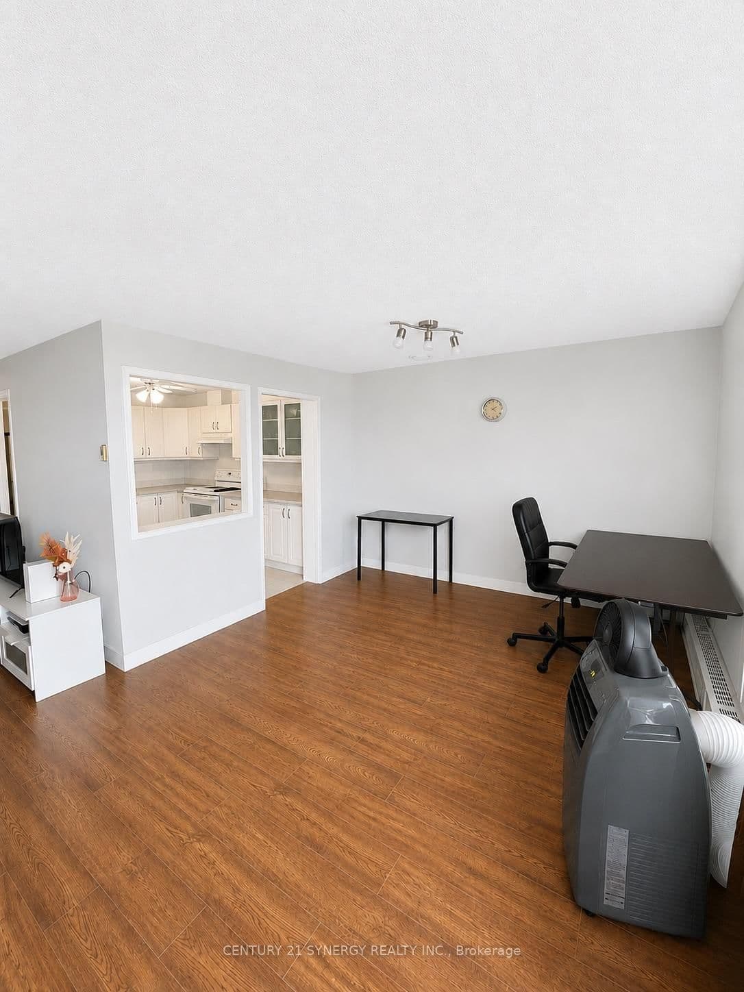 1465 Baseline Road, Unit 809 thumbnail 6