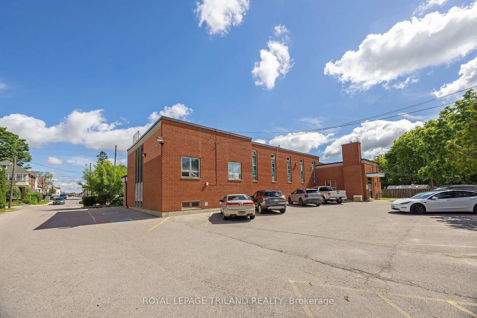 170 Wellington Street, Unit Lower Level thumbnail 15