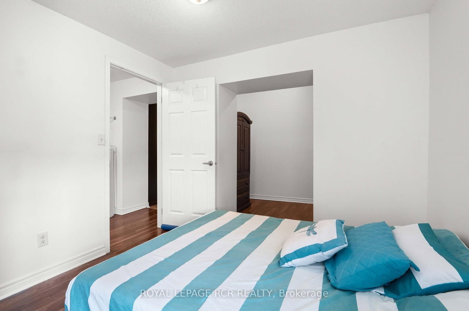 28 Sykes Street N thumbnail 21