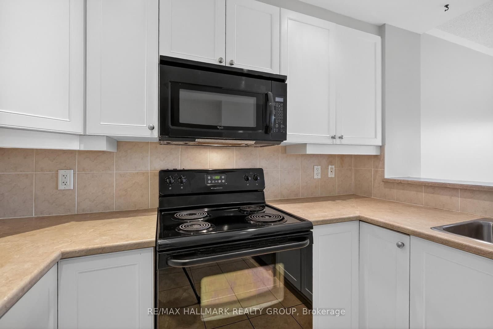 1005 Beauparc Private, Unit 301 thumbnail 25