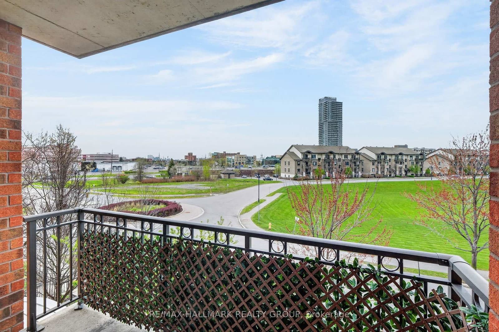 1005 Beauparc Private, Unit 301 thumbnail 44