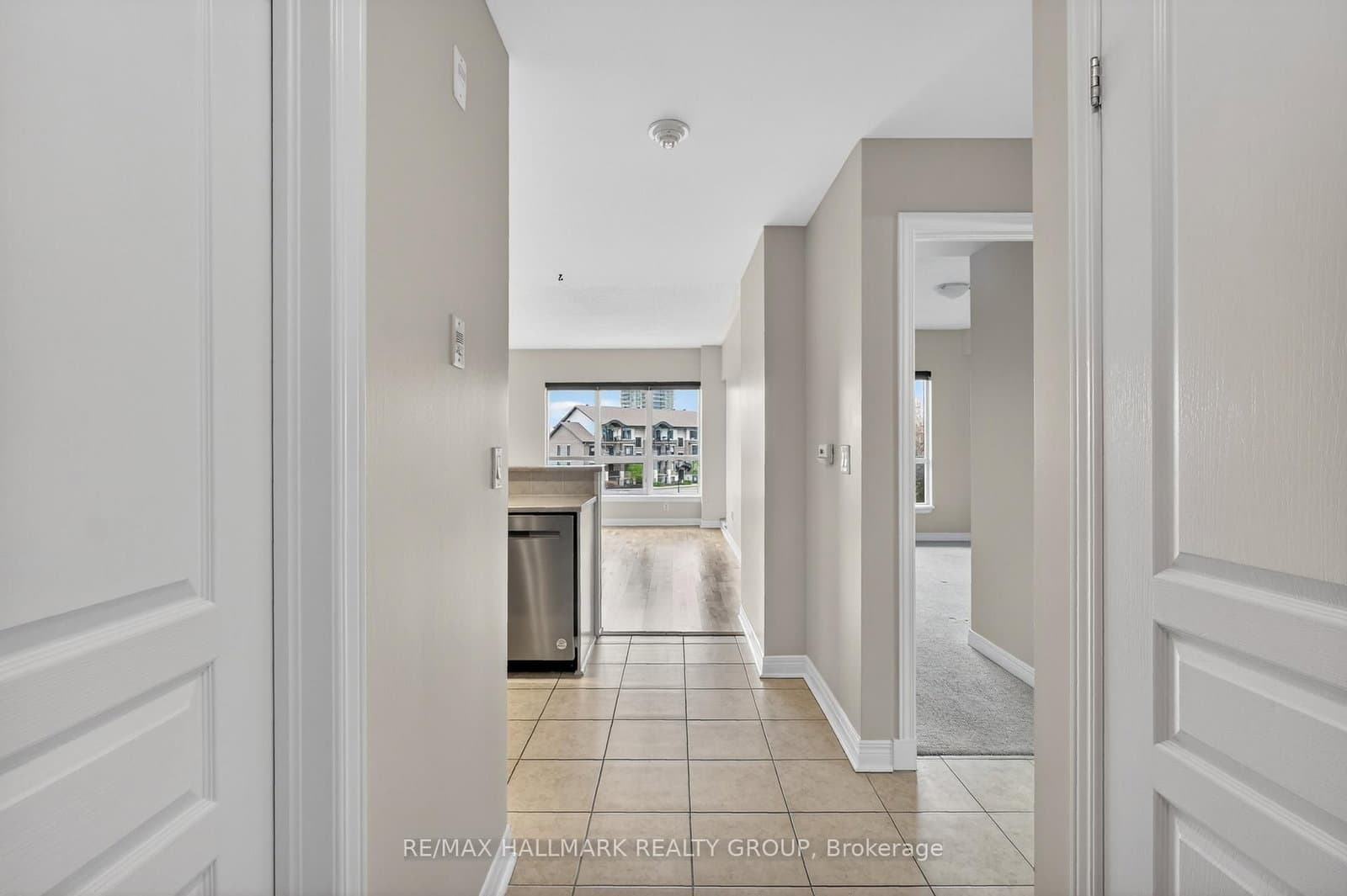 1005 Beauparc Private, Unit 301 thumbnail 9