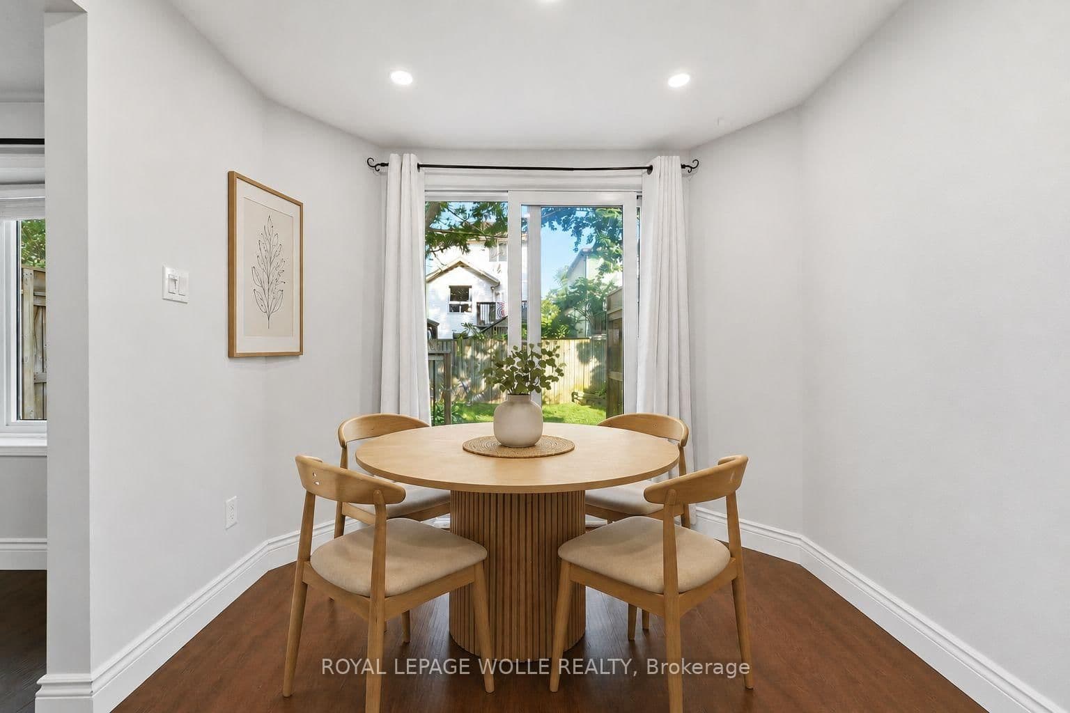 449 Exmoor Street thumbnail 12