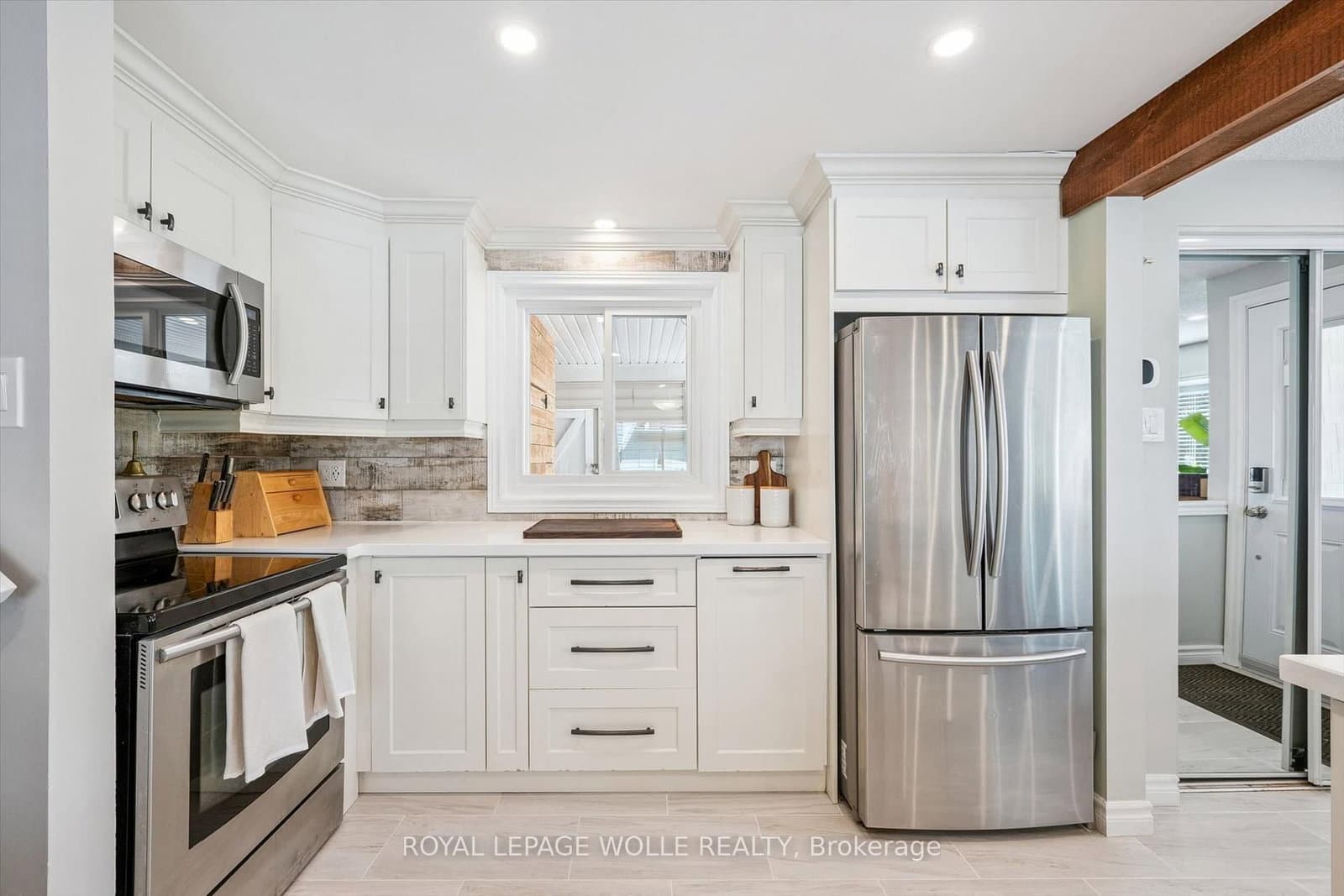 659 Glen Forrest Boulevard thumbnail 12
