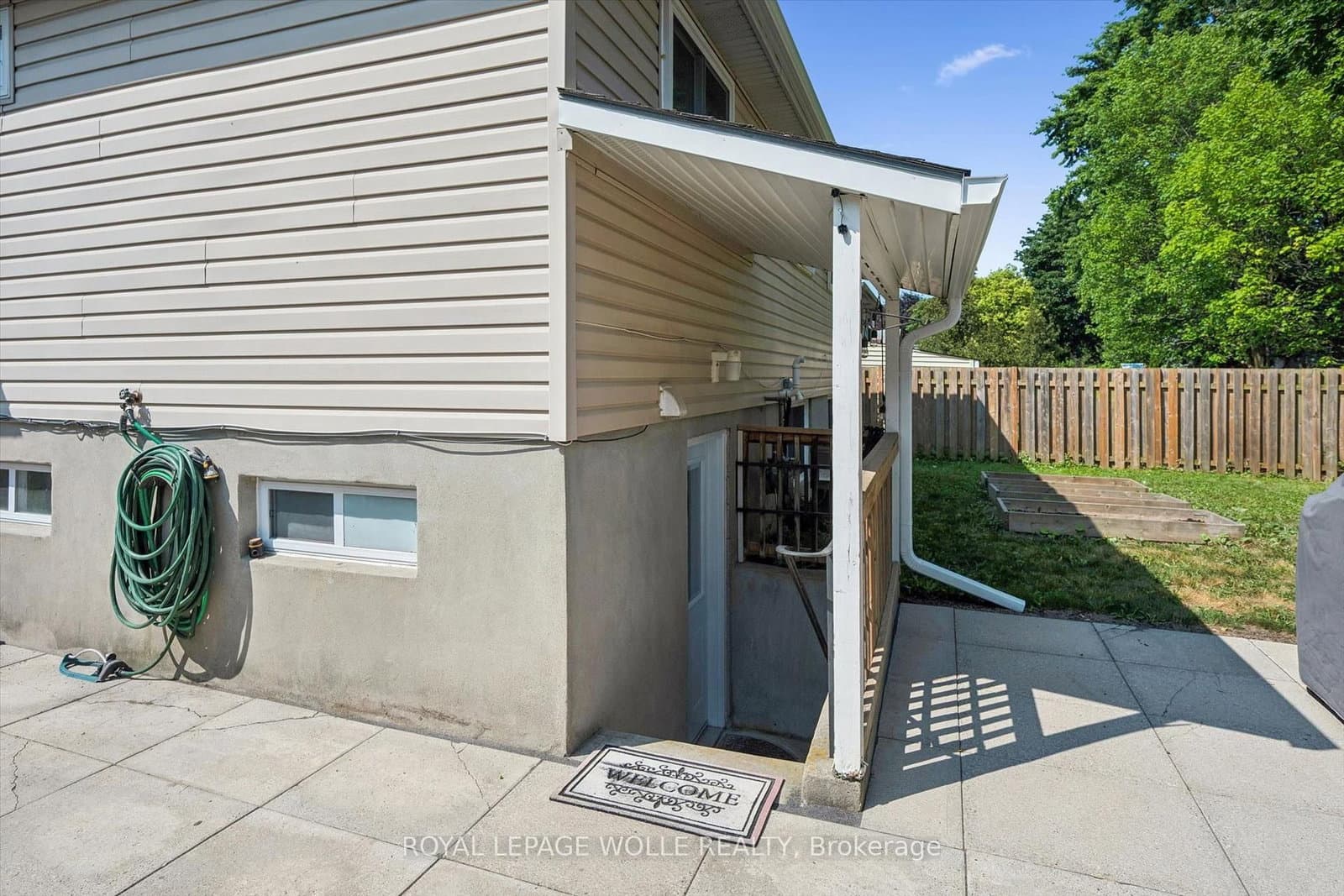 659 Glen Forrest Boulevard thumbnail 24