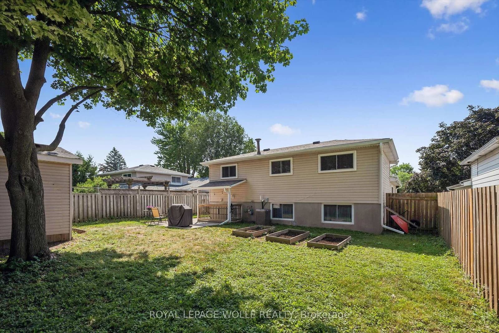 659 Glen Forrest Boulevard thumbnail 32