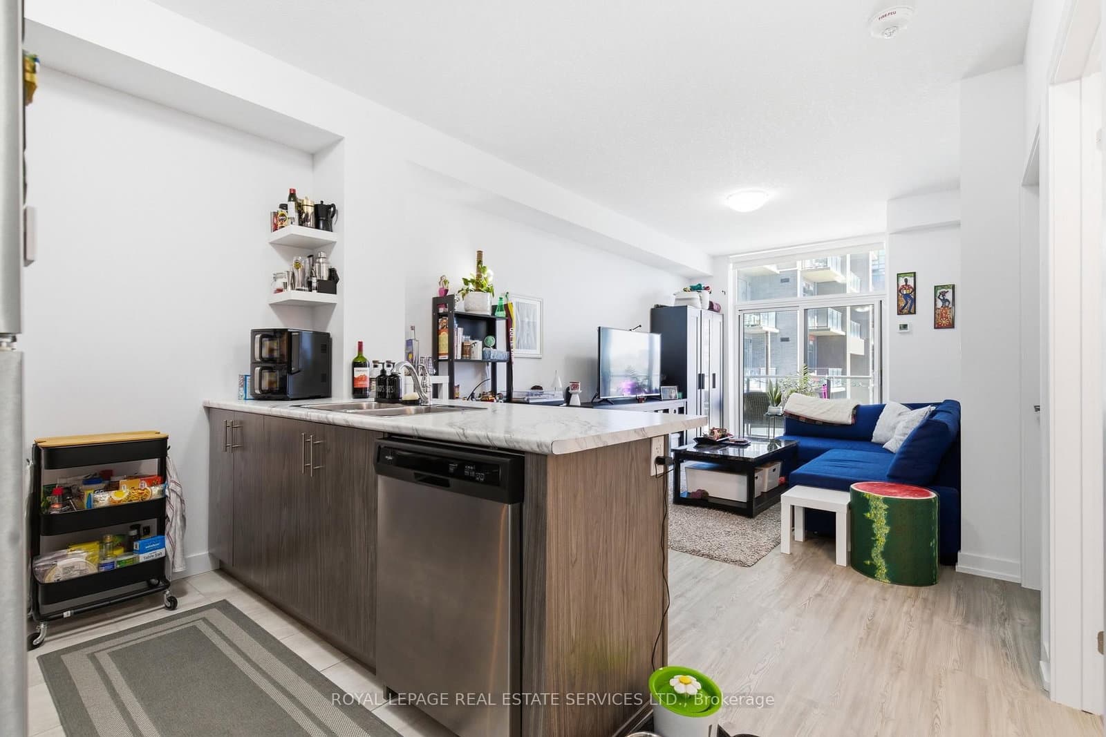 460 Dundas Street E, Unit 221 thumbnail 5