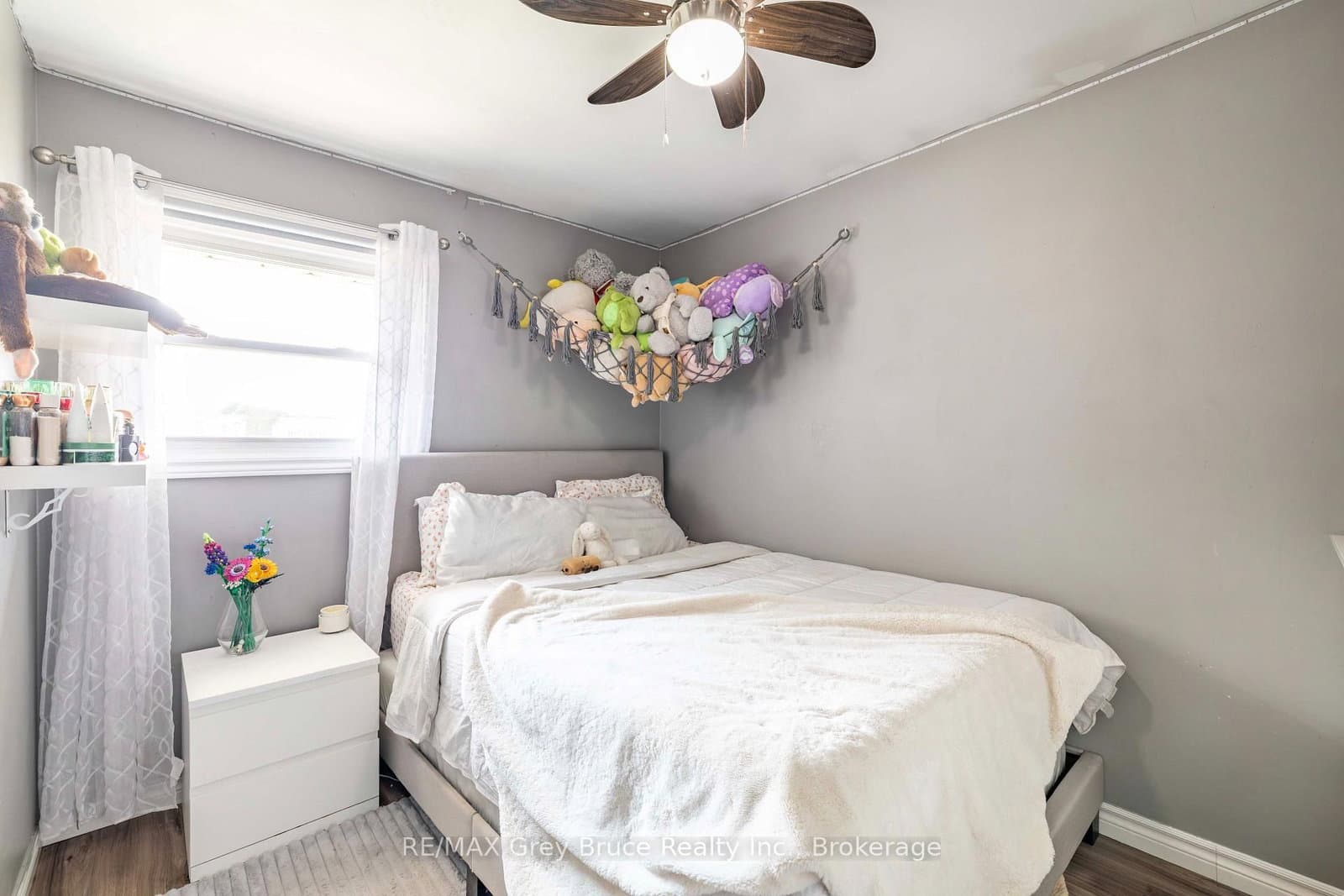 175 Fergus Street S thumbnail 14