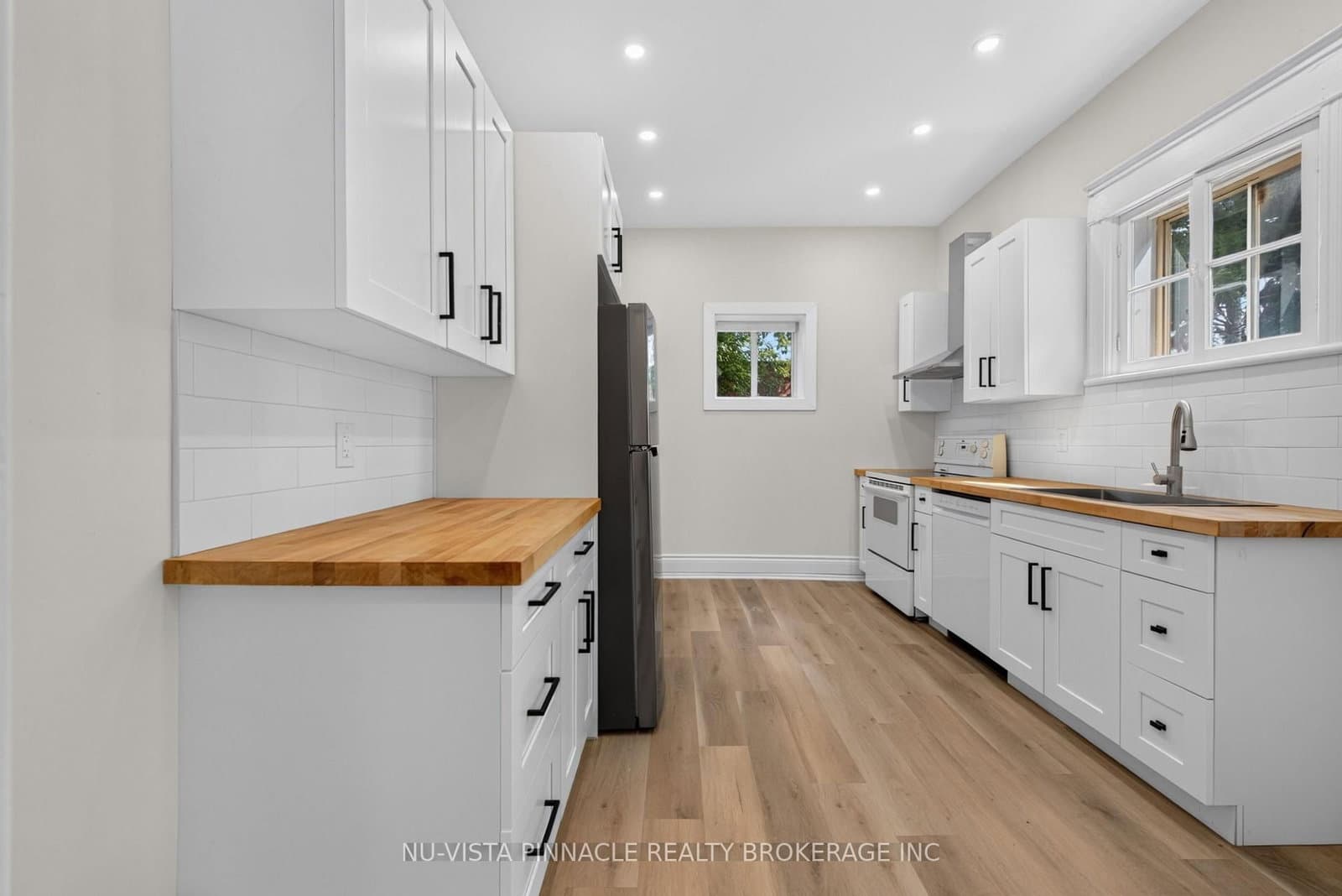 631 Peel Street thumbnail 14