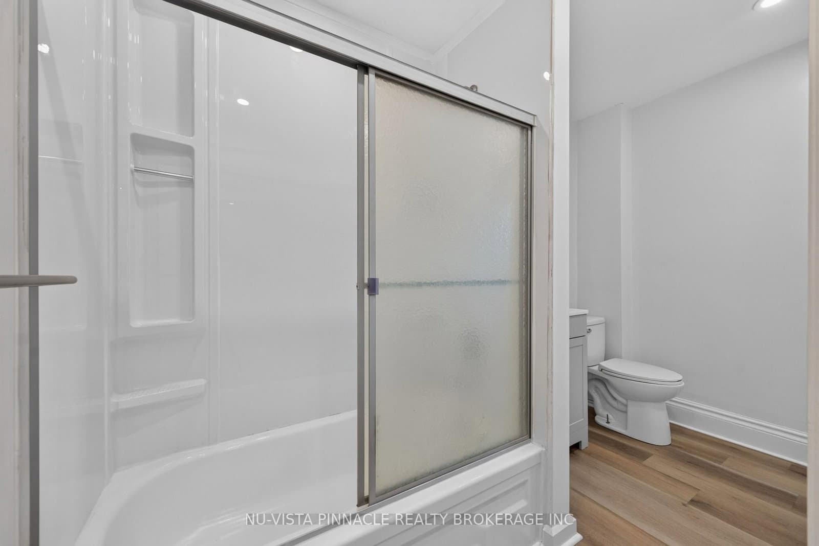 631 Peel Street thumbnail 36