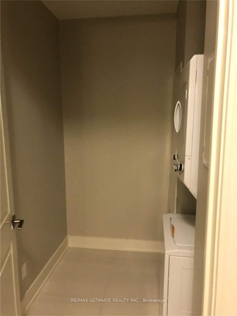 150 Main Street W, Unit 413 thumbnail 12