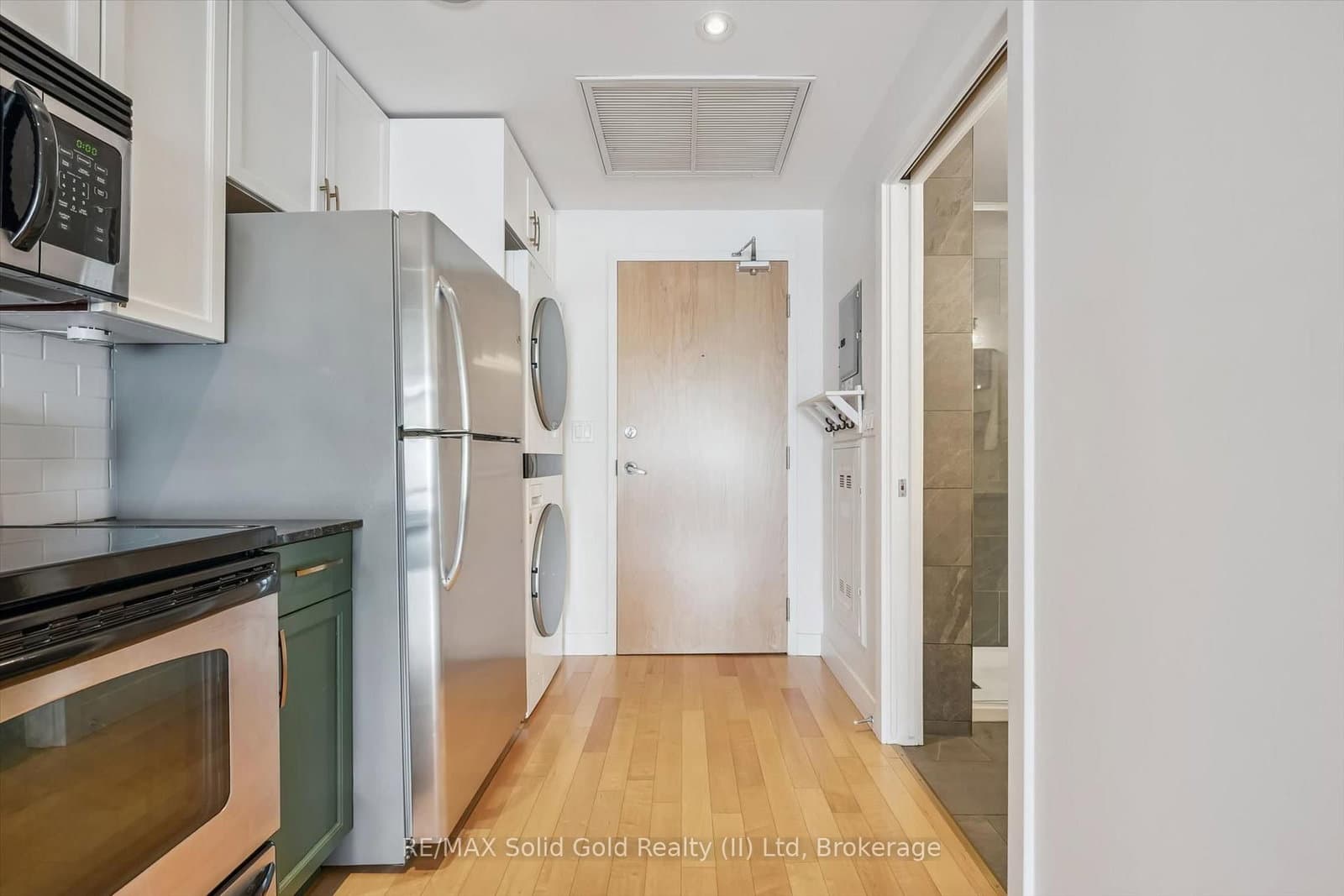 188 King Street S, Unit 209 thumbnail 11
