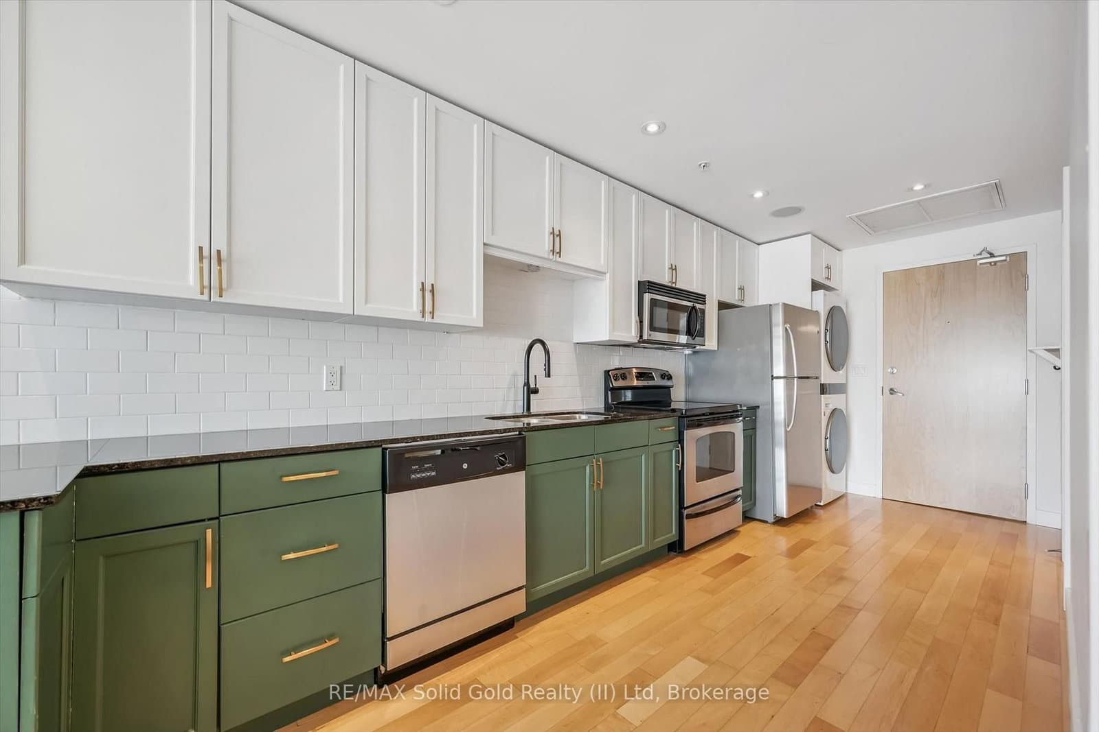 188 King Street S, Unit 209 thumbnail 13