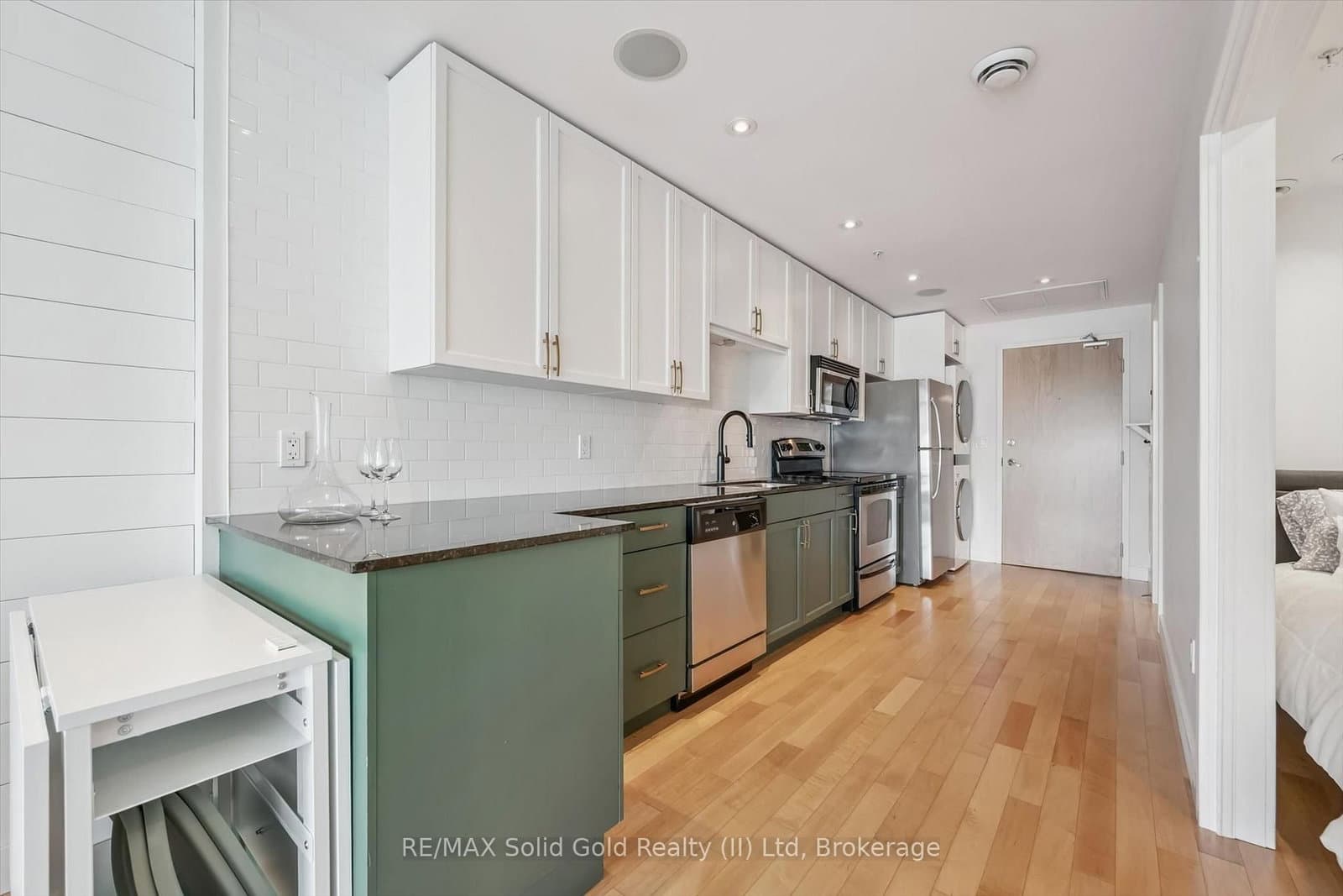 188 King Street S, Unit 209 thumbnail 15