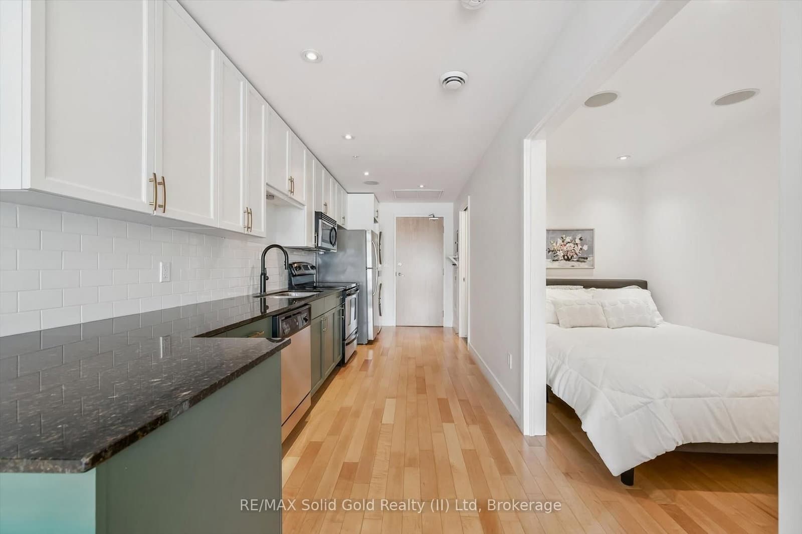 188 King Street S, Unit 209 thumbnail 16