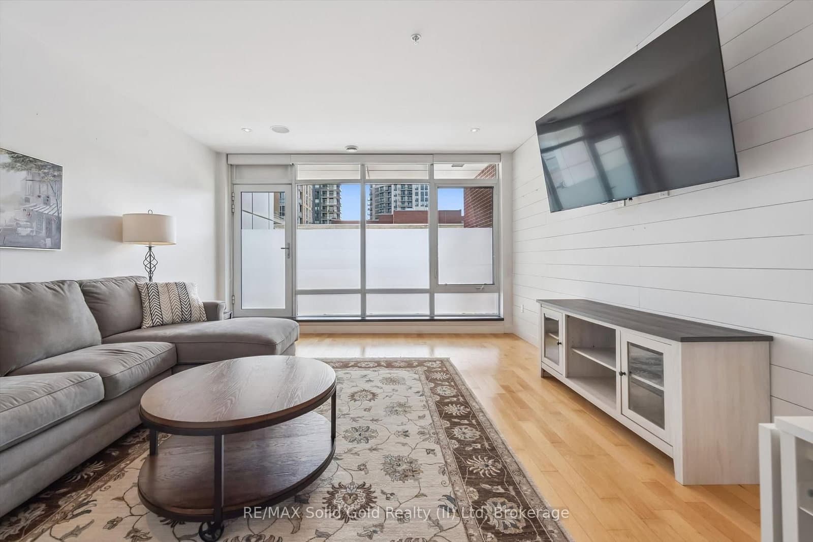 188 King Street S, Unit 209 thumbnail 28