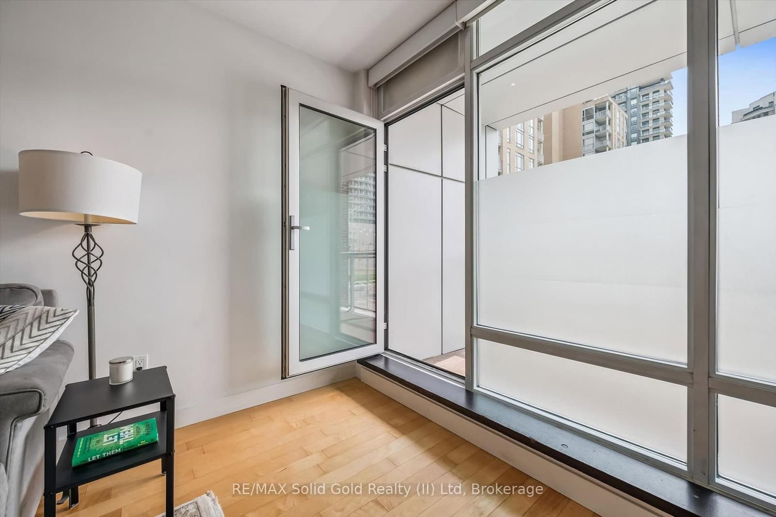 188 King Street S, Unit 209 thumbnail 29