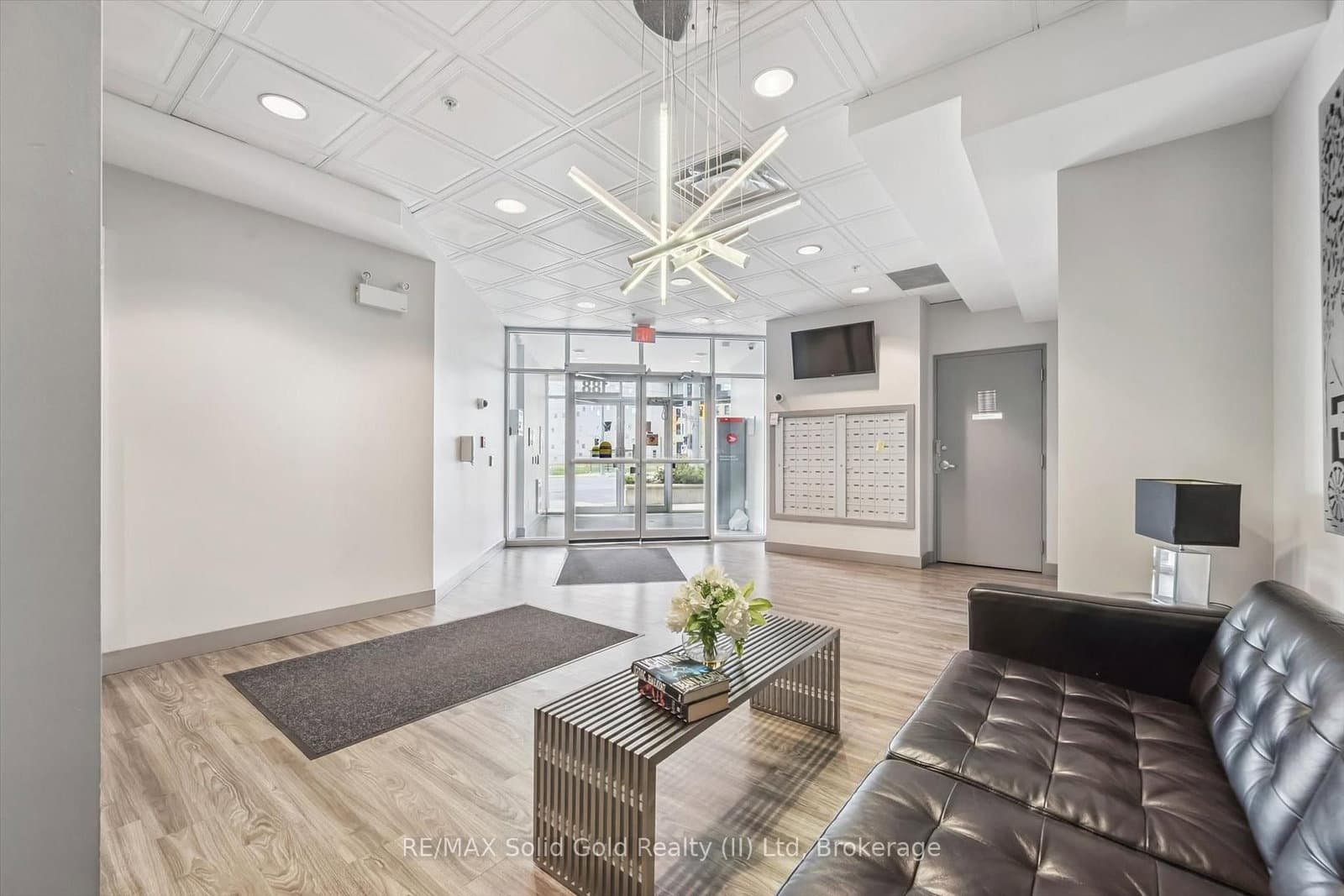 188 King Street S, Unit 209 thumbnail 7