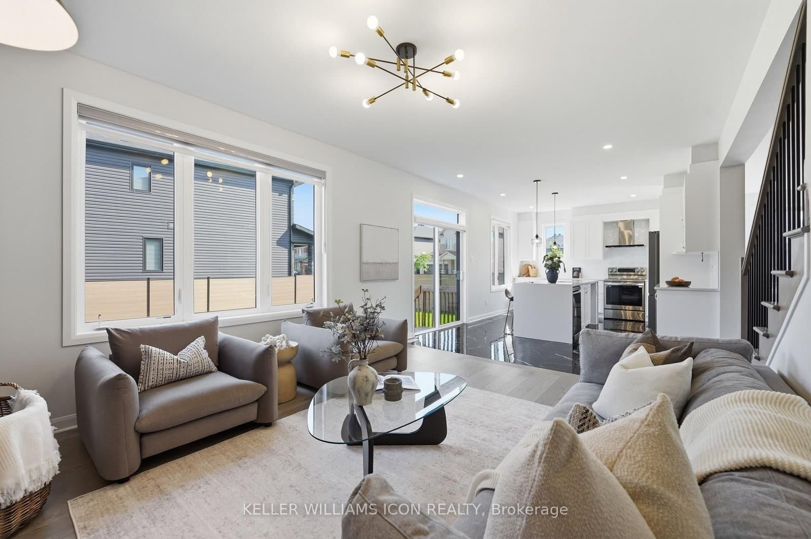 768 Shoal Street thumbnail 15
