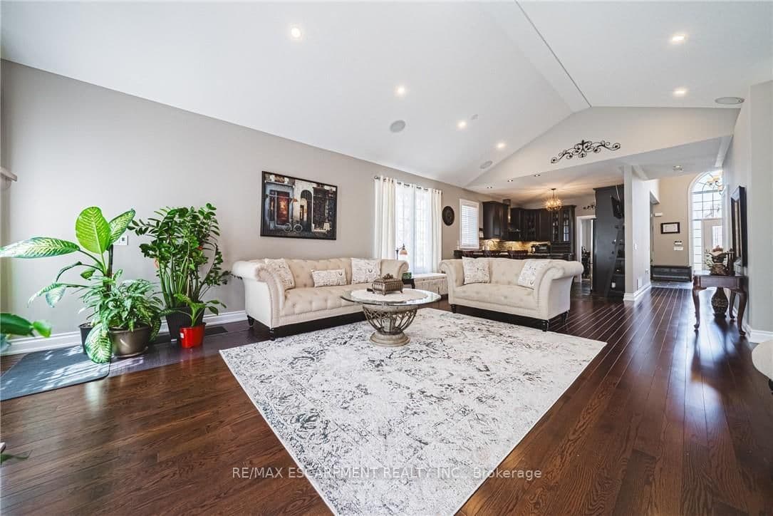137 PINEHILL Drive thumbnail 17