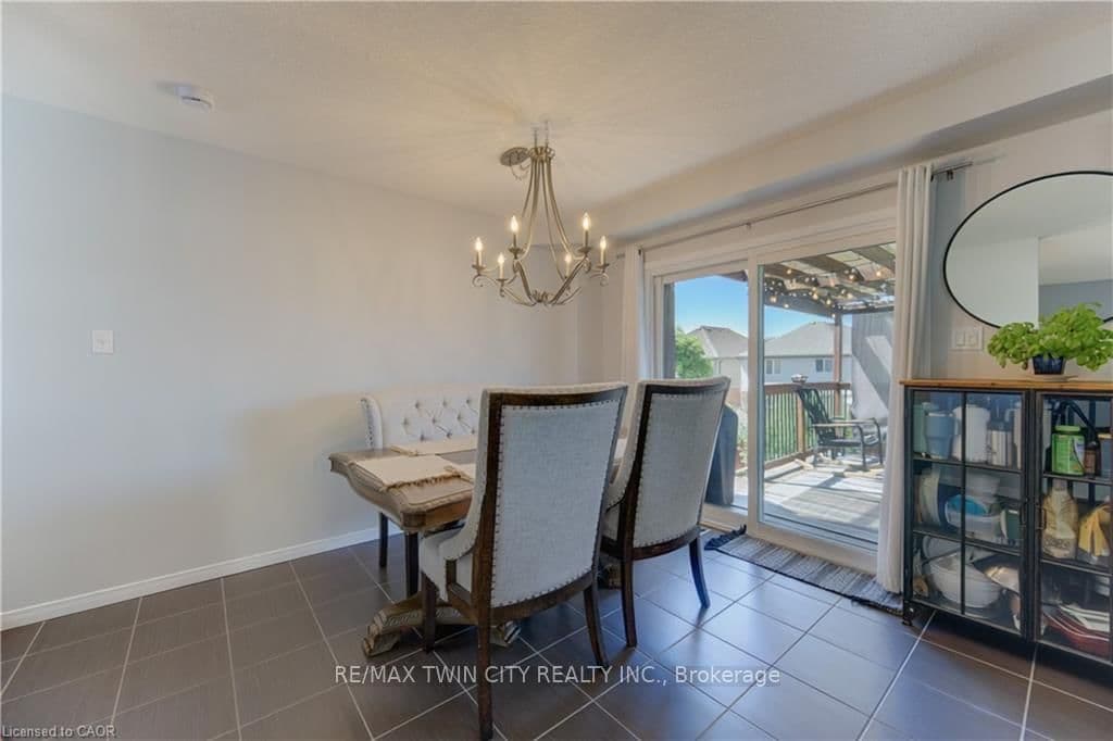232 CRANBROOK Street thumbnail 11