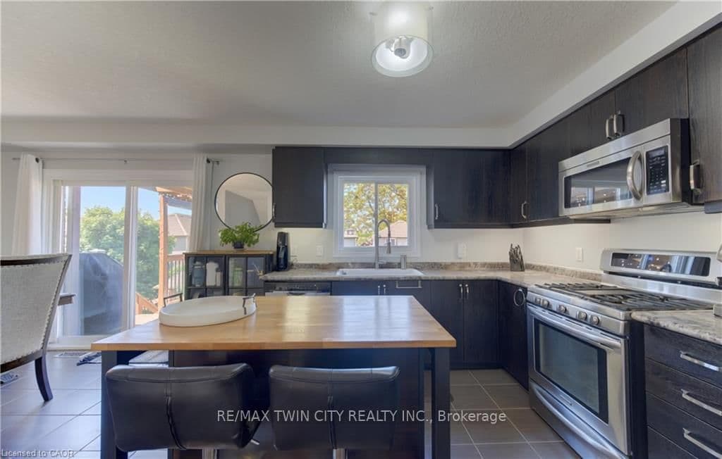 232 CRANBROOK Street thumbnail 13