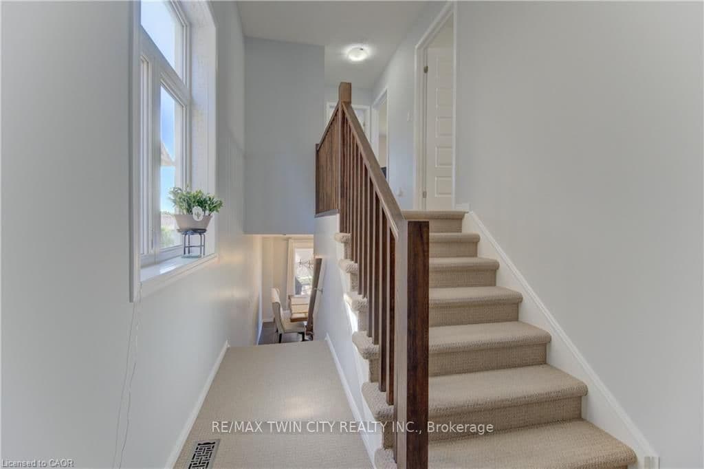 232 CRANBROOK Street thumbnail 17