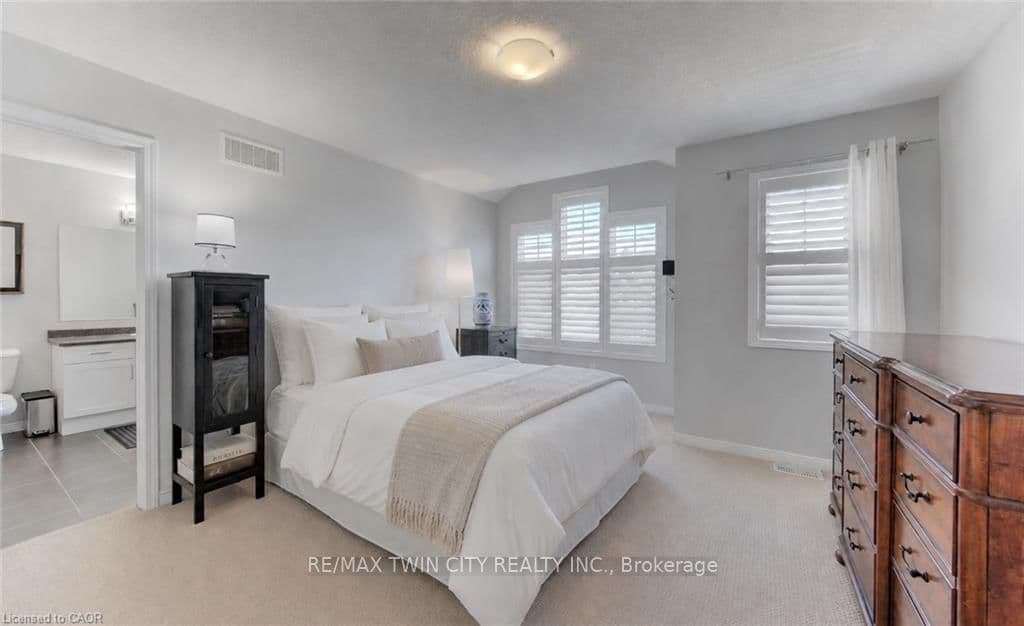 232 CRANBROOK Street thumbnail 18
