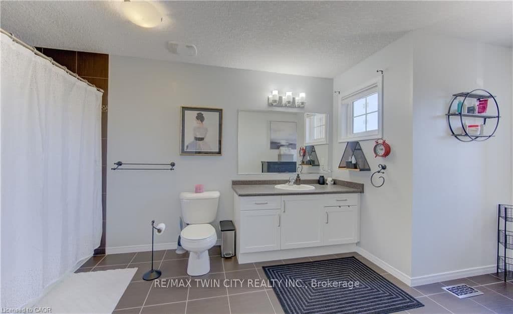 232 CRANBROOK Street thumbnail 20