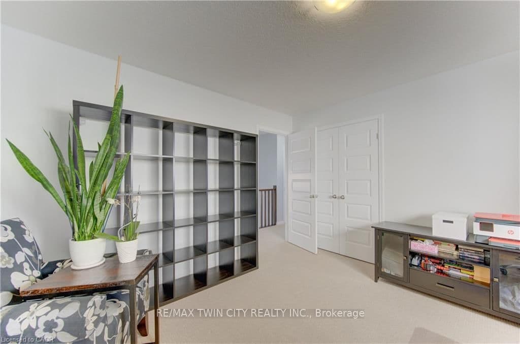 232 CRANBROOK Street thumbnail 24