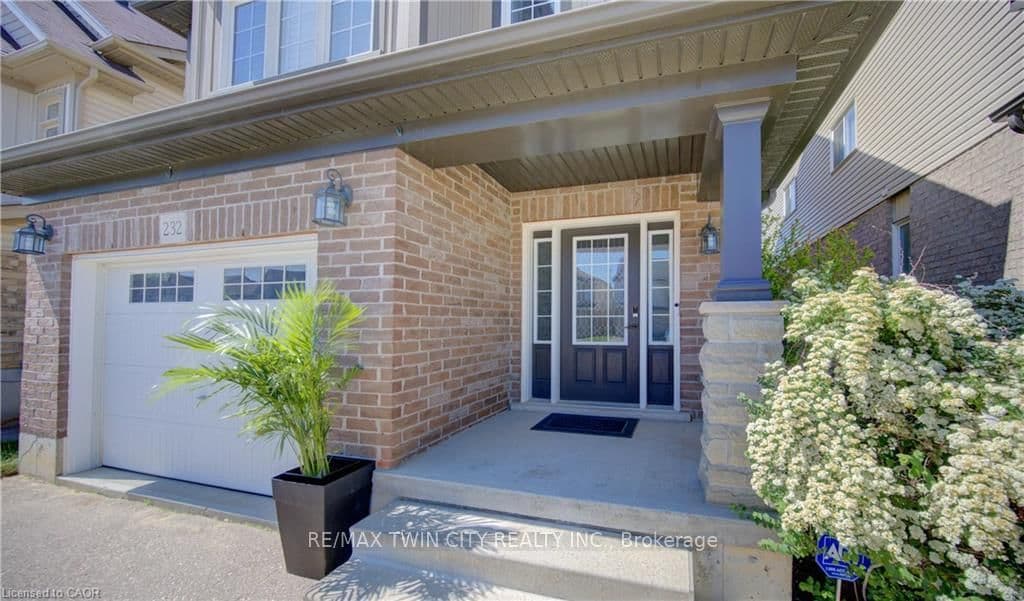 232 CRANBROOK Street thumbnail 3