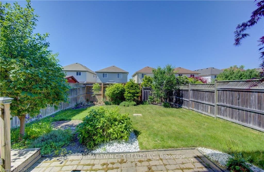 232 CRANBROOK Street thumbnail 36
